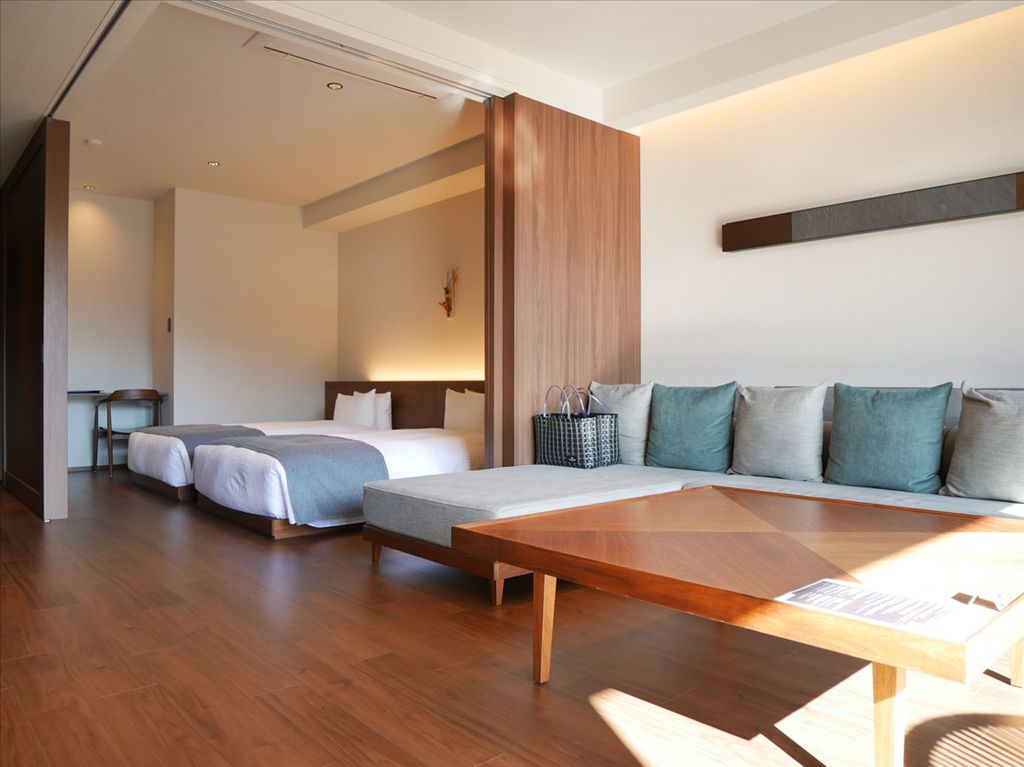 Bristia Hakone Sengokuhara Hotel Condo with Onsen - Top Floor - Thumbnail 4