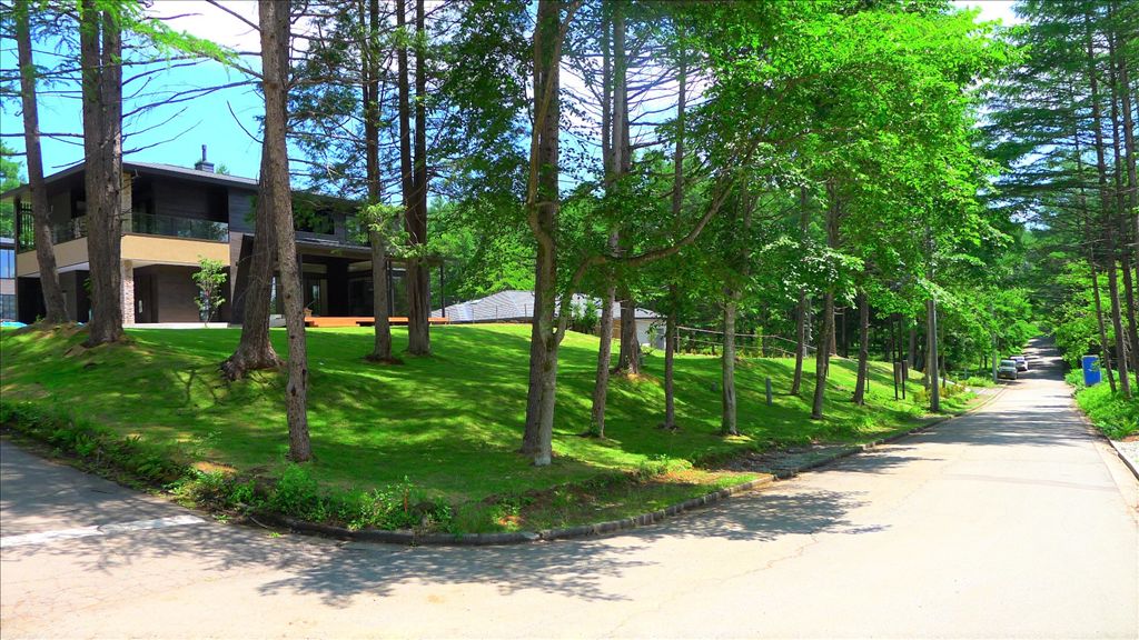 New 3LDK Villa with Study and Garage in Karuizawa, Nagano - Thumbnail 3
