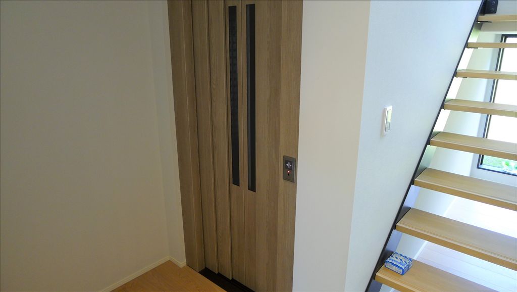 New 3LDK Villa with Study and Garage in Karuizawa, Nagano - Thumbnail 4
