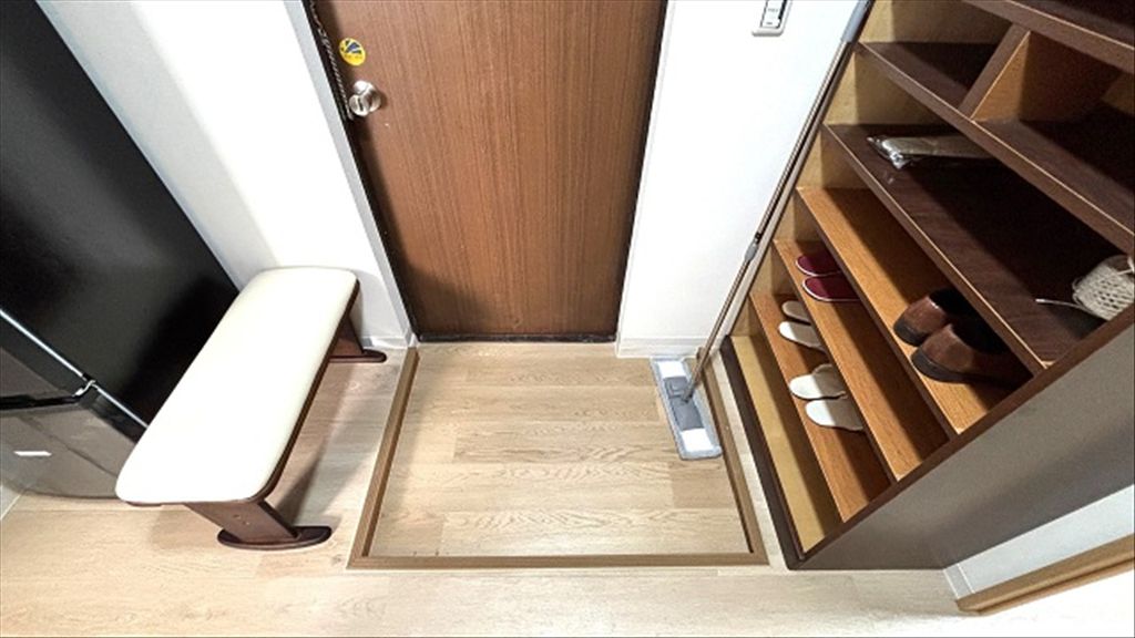 Maison Momiji 1LDK Condo with Hot Spring & Sea View in Atami - Thumbnail 2