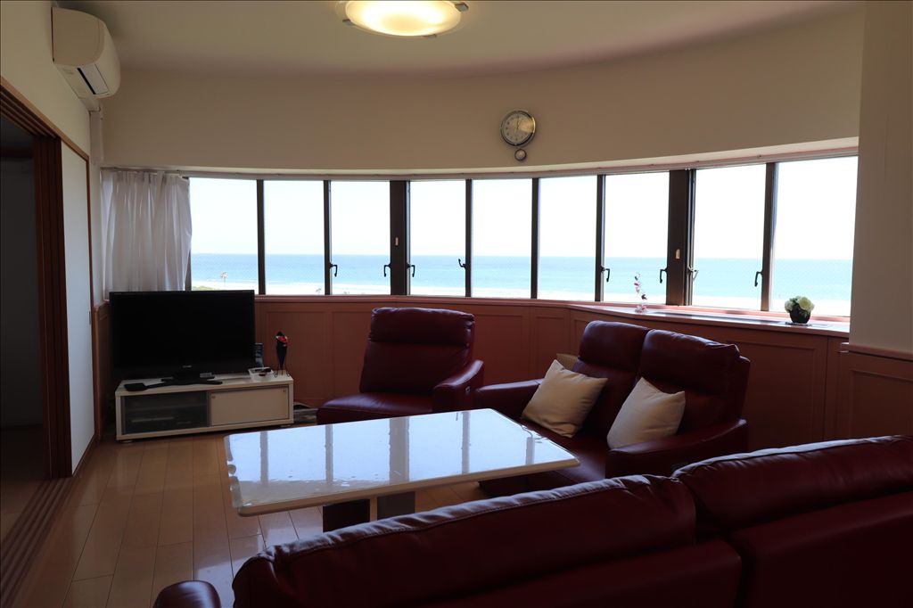Onshuku Urban Comfort 2LDK Seaside Apartment for Sale in Chiba - Thumbnail 4