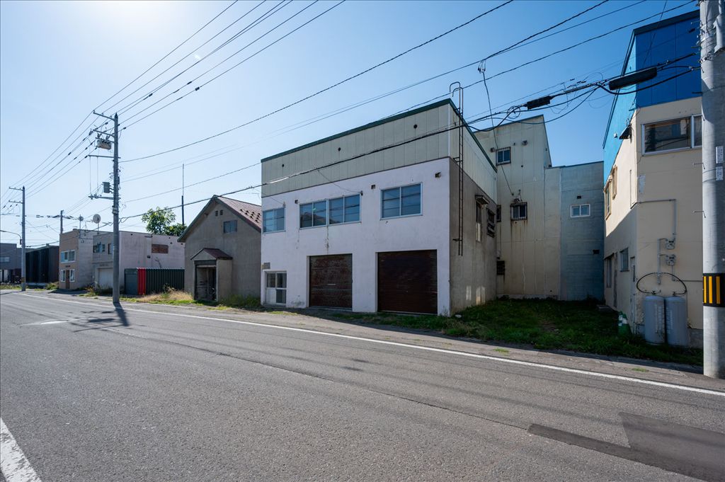 Land with Old House for Sale in Kutchan, Hokkaido near Kutchan Station - Thumbnail 2