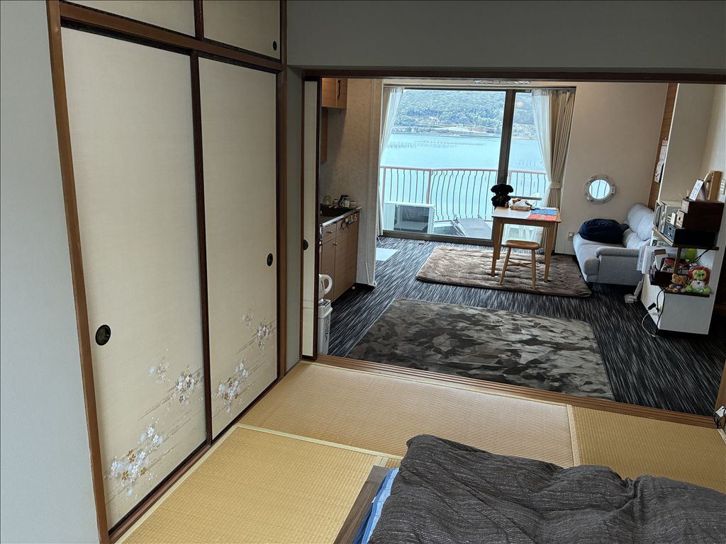 Lakeside 1LDK Apartment in Tokyu Resort Town Hamanako with Lake Views - Thumbnail 2