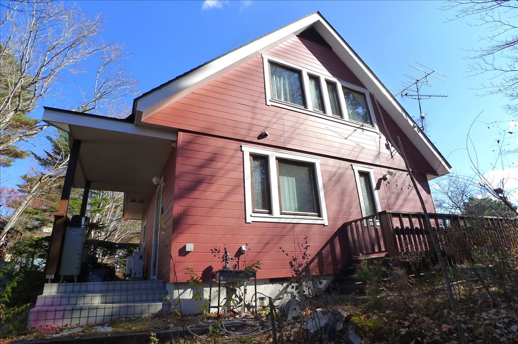 Swedish-Style 3LDK Villa with Wood Stove in Fujizakura - Thumbnail 3