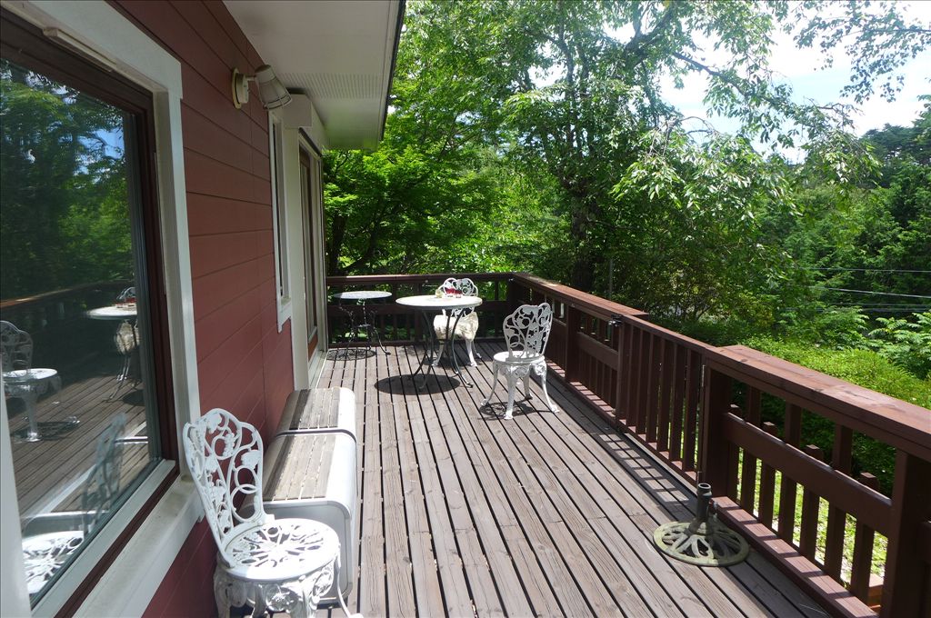 Swedish-Style 3LDK Villa with Wood Stove in Fujizakura - Thumbnail 2