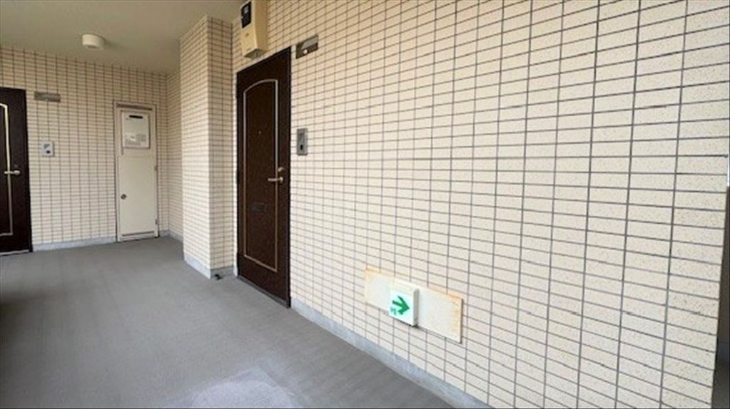 Atami Benefice 2LDK Condo with Onsen - Top Floor Corner Unit - Thumbnail 4