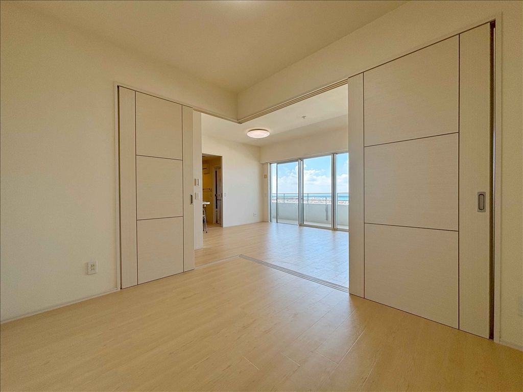 F Stage Shiozaki 9F Ocean View 3LDK Apartment in Itoman, Okinawa - Thumbnail 4