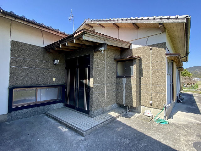 Historic Commercial-Residential Space in Kawara Town - Thumbnail 2