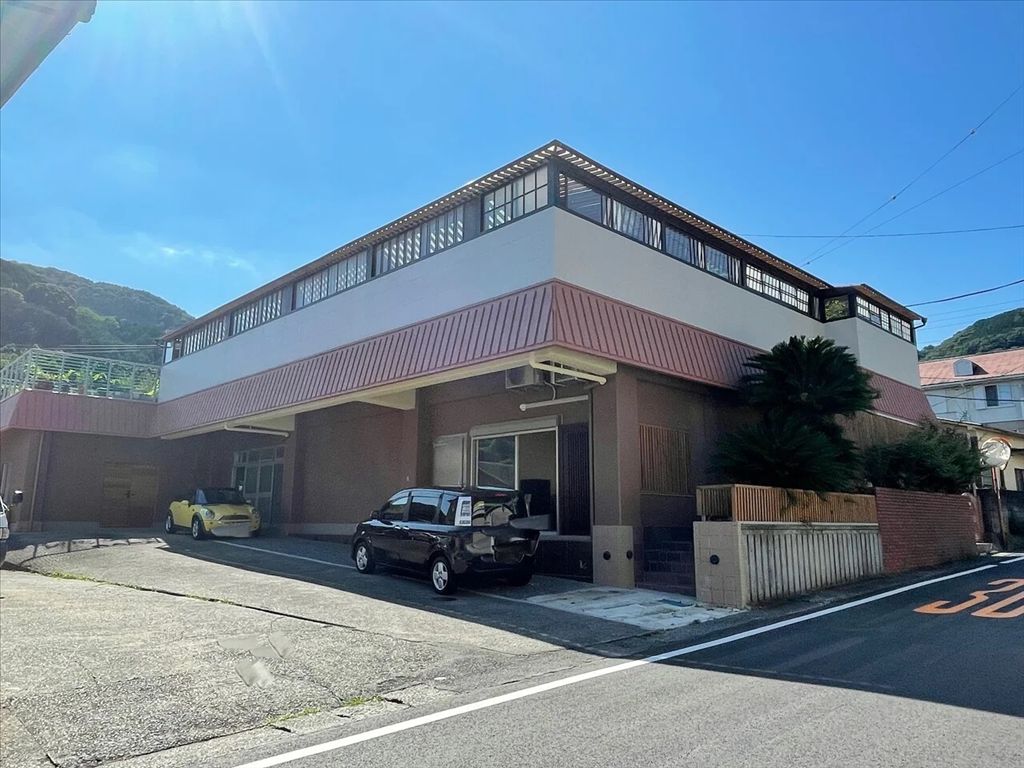 Large Detached Villa in Minami-Atami with Sea View Terrace - Thumbnail 3