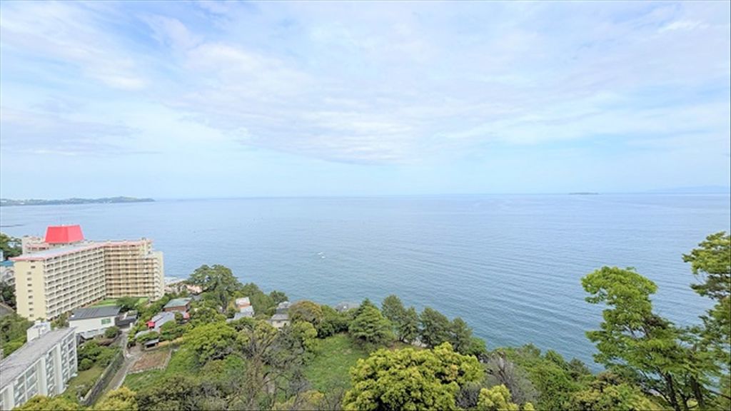 Atami Sunny Heights 1DK Condo with Ocean Views & Hot Spring - Thumbnail 2