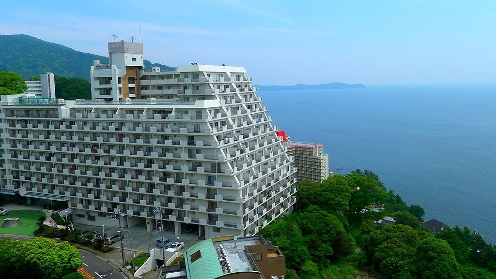 Atami Sunny Heights 1DK Condo with Ocean Views & Hot Spring - Image 1