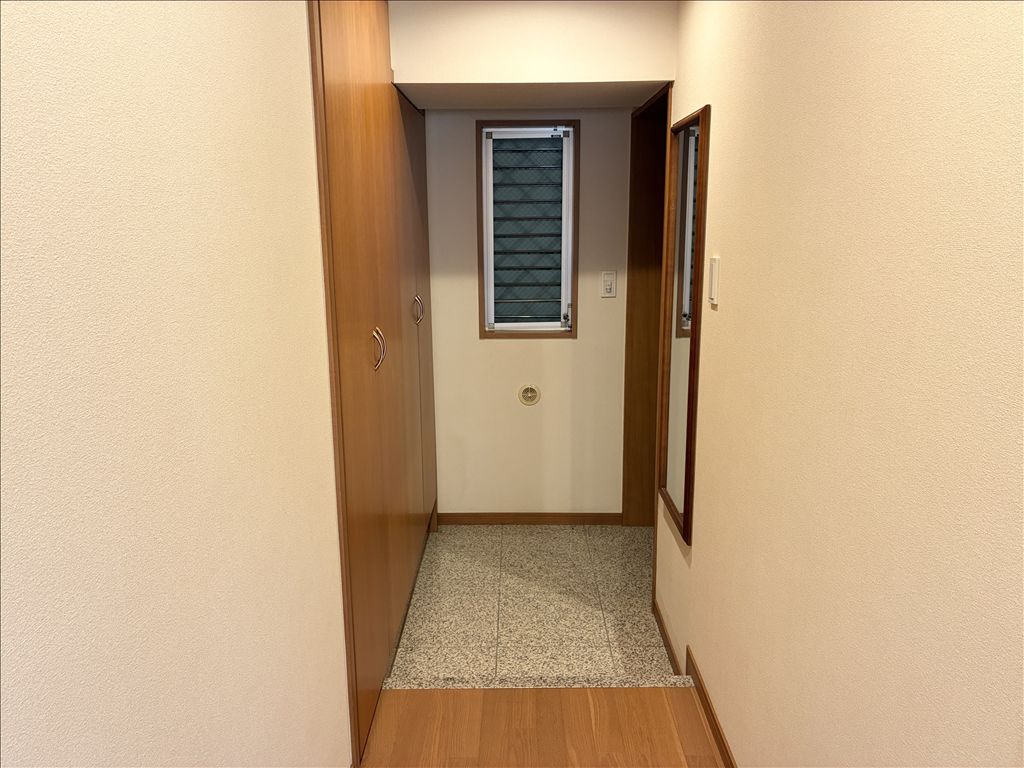 2LDK Apartment with Sagami Bay View in Atami, Shizuoka - Image 1