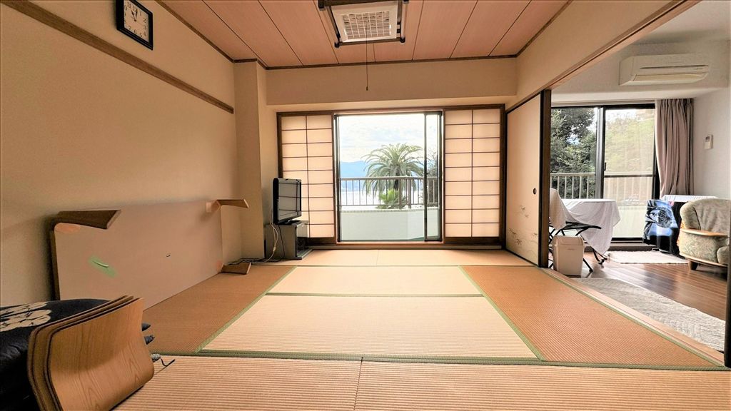Angel Seaside Minami-Atami 3LDK Waterfront Condo with Hot Spring - Thumbnail 4