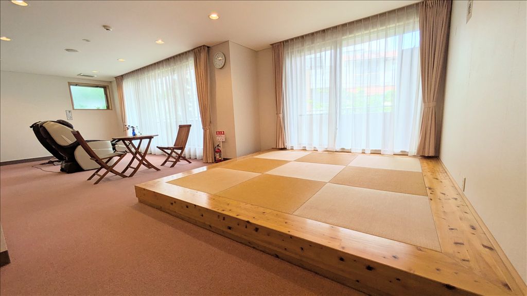 Zephyr Atami Sea Hills 2LDK Condo near Atami Station - Thumbnail 2