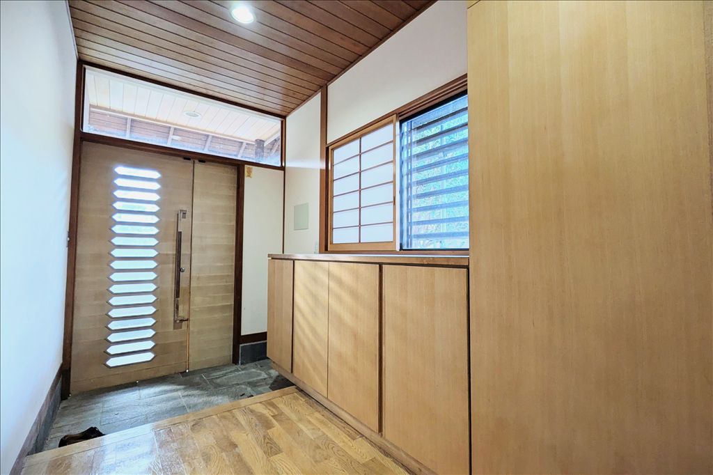 Yugawara Japanese House with Wood Stove, Irori & Hot Spring - Thumbnail 4