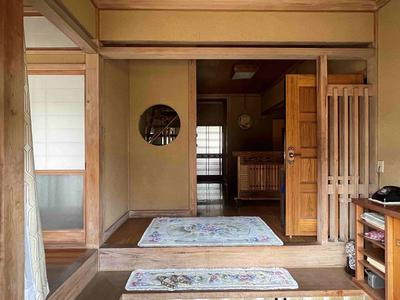 Spacious 9DK House with Large Land in Kotoura, Tottori — Image 3, Kotoura, Tottori