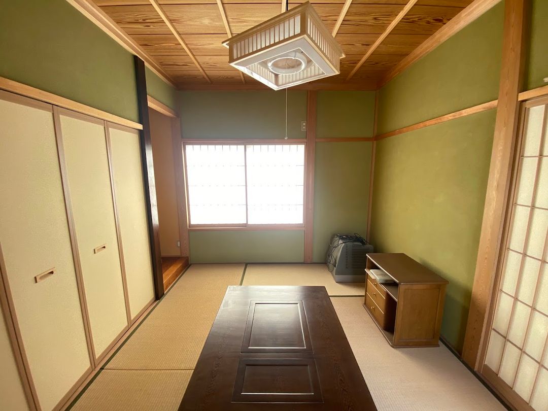 Spacious 7LDK House with Courtyard Pond in Tonami, Toyama - Thumbnail 4