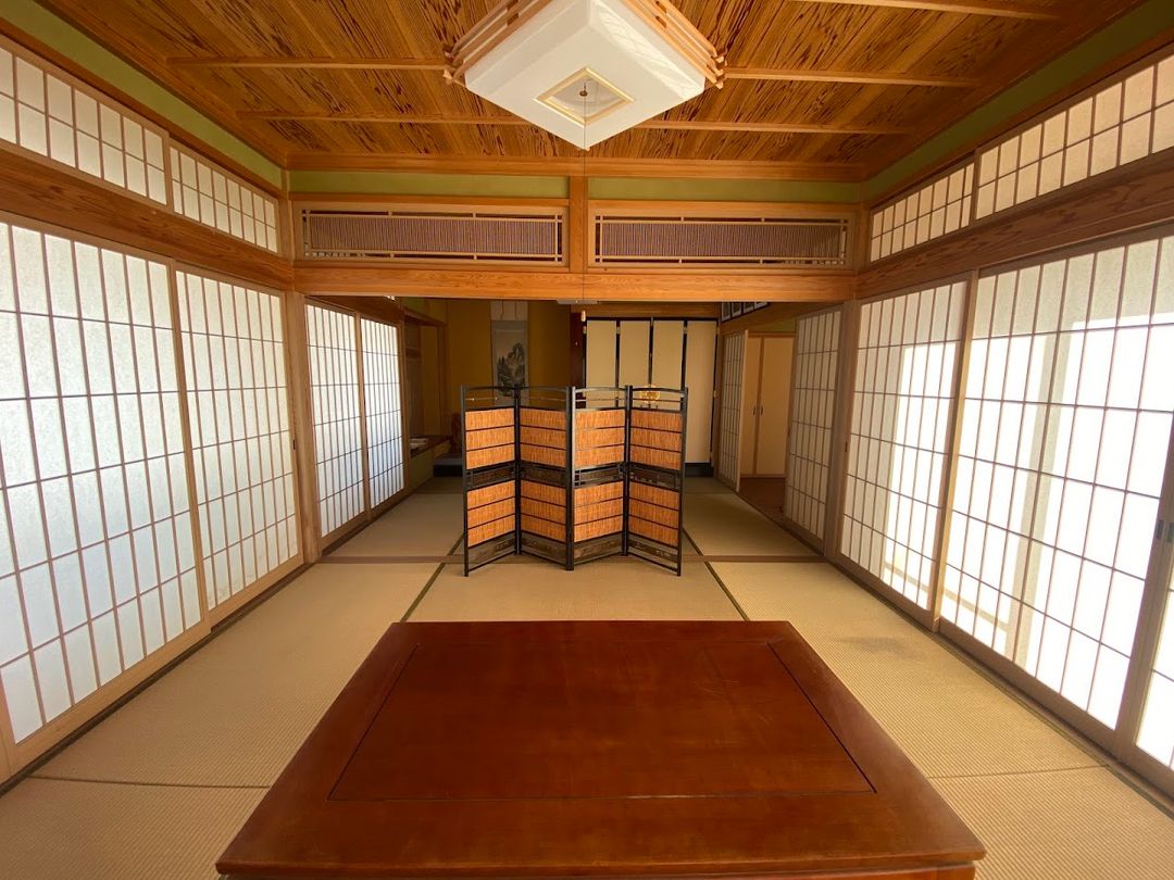 Spacious 7LDK House with Courtyard Pond in Tonami, Toyama - Thumbnail 2