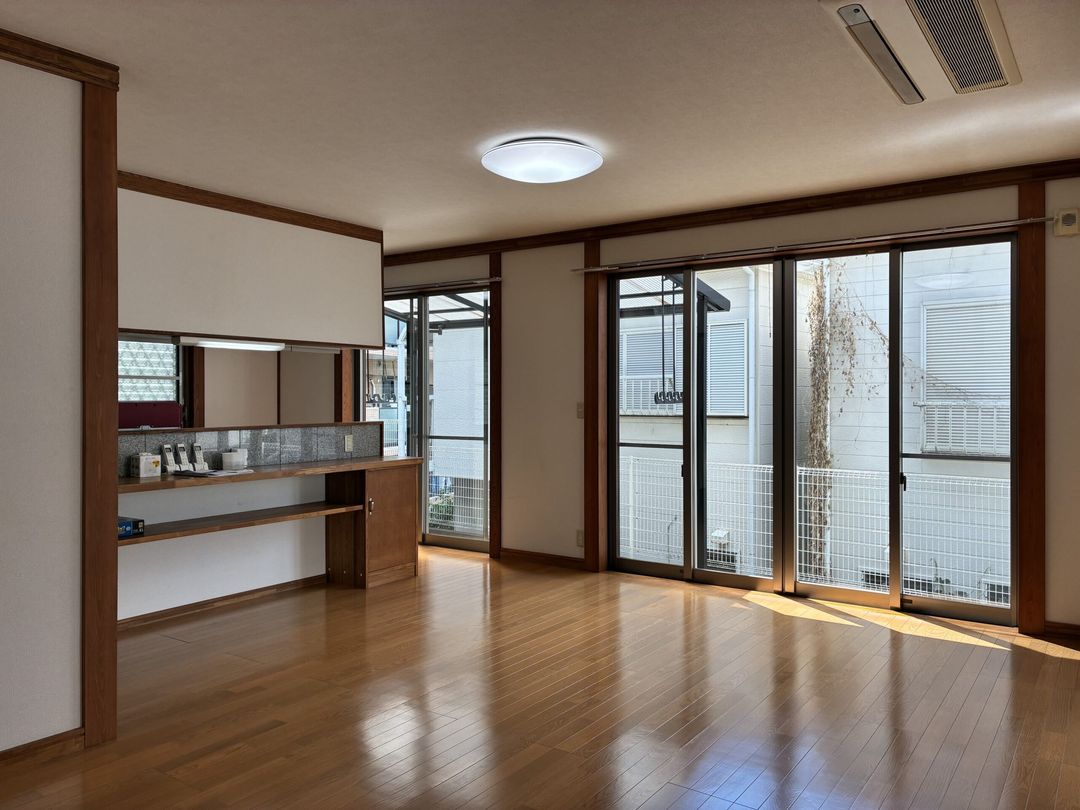 4LDK House for Rent in Uwamachi, Yokosuka - Thumbnail 2