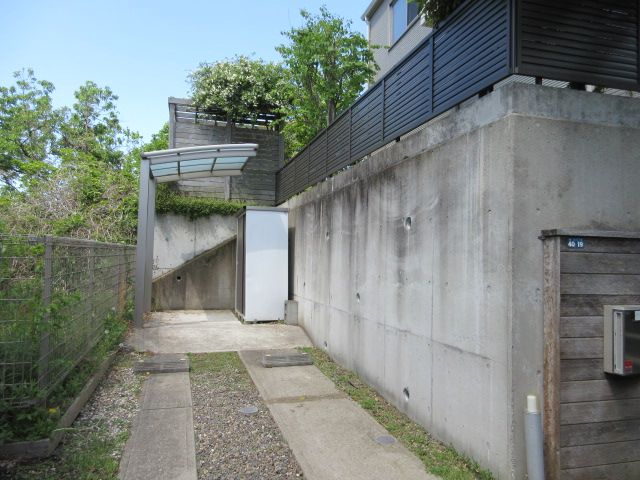 Sakurayama House 4LDK Rental in Zushi Kanagawa - Thumbnail 2