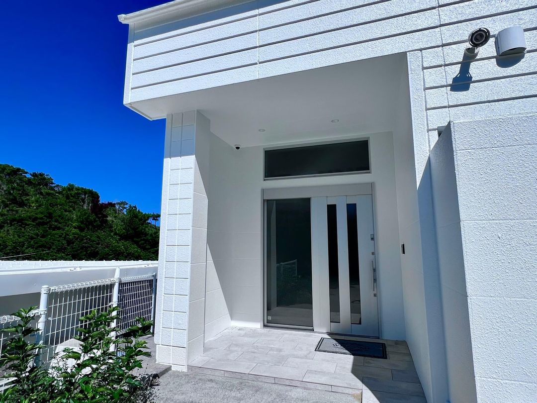 Luxury Ocean View Villas in Onna, Okinawa - 2 Houses for Sale - Thumbnail 3