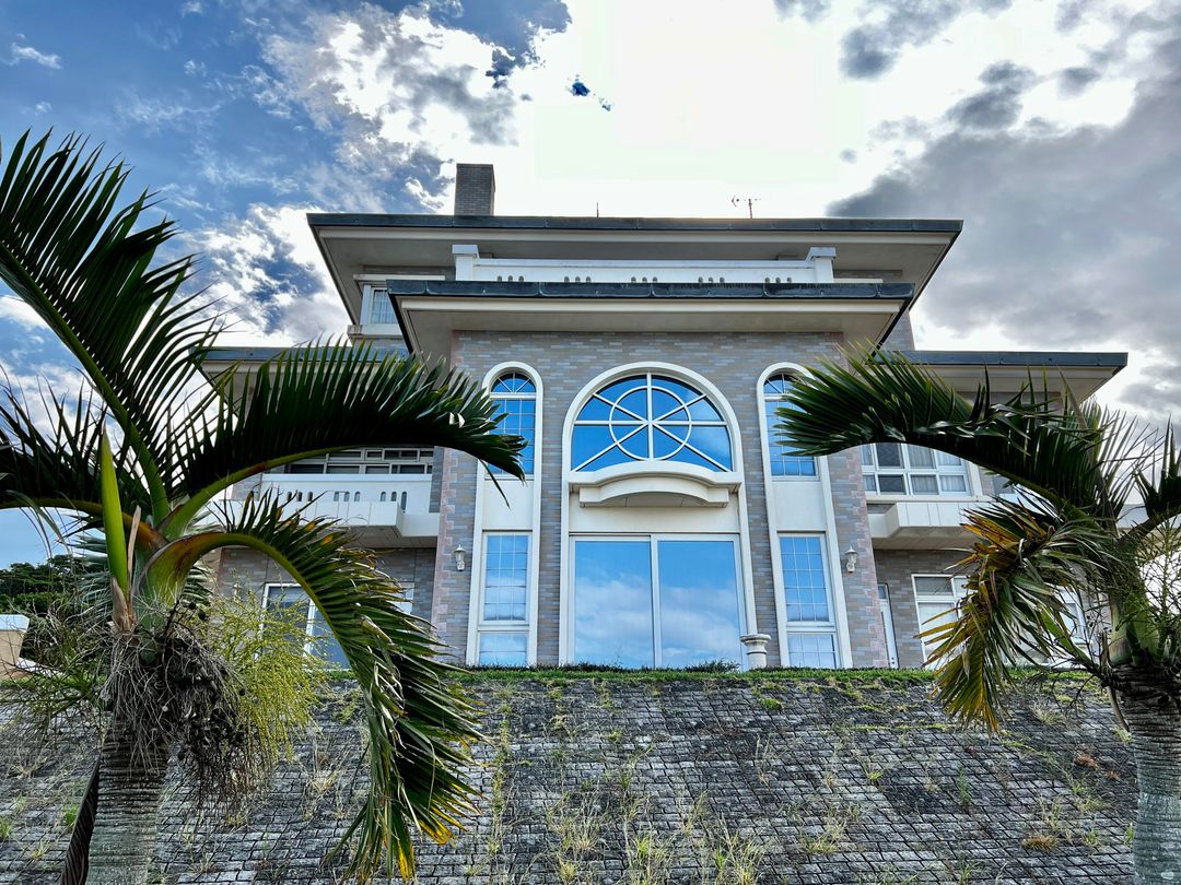 4LDK Ocean View Villa on 504 Tsubo Land in Onna, Okinawa - Thumbnail 4