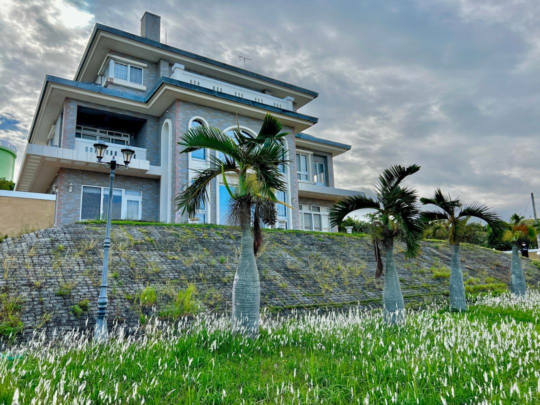 4LDK Ocean View Villa on 504 Tsubo Land in Onna, Okinawa - Thumbnail 3