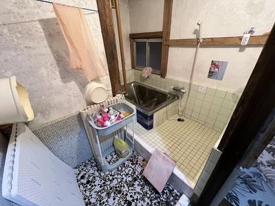 Traditional 5LDK House with Agricultural Land in Tanabe City — Front_door, Tanabe, Wakayama