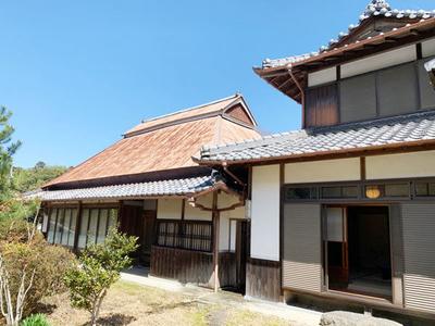 Historic 6DK House in Yamazoe Village - 710m² Plot with Mountain Views — Image 1, Yamazoe, Nara