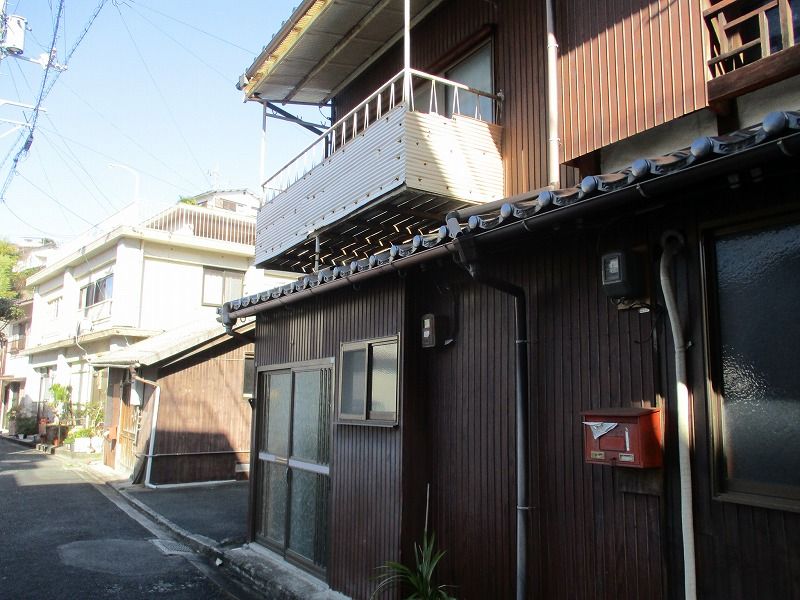 5K Town Center House for Rent in Yawatahama, Ehime - Thumbnail 2