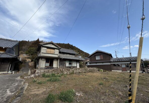 83-Year-Old House with Farmland in Mitsue Village, Nara - Thumbnail 4