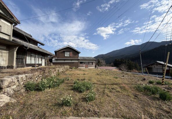 83-Year-Old House with Farmland in Mitsue Village, Nara - Thumbnail 3