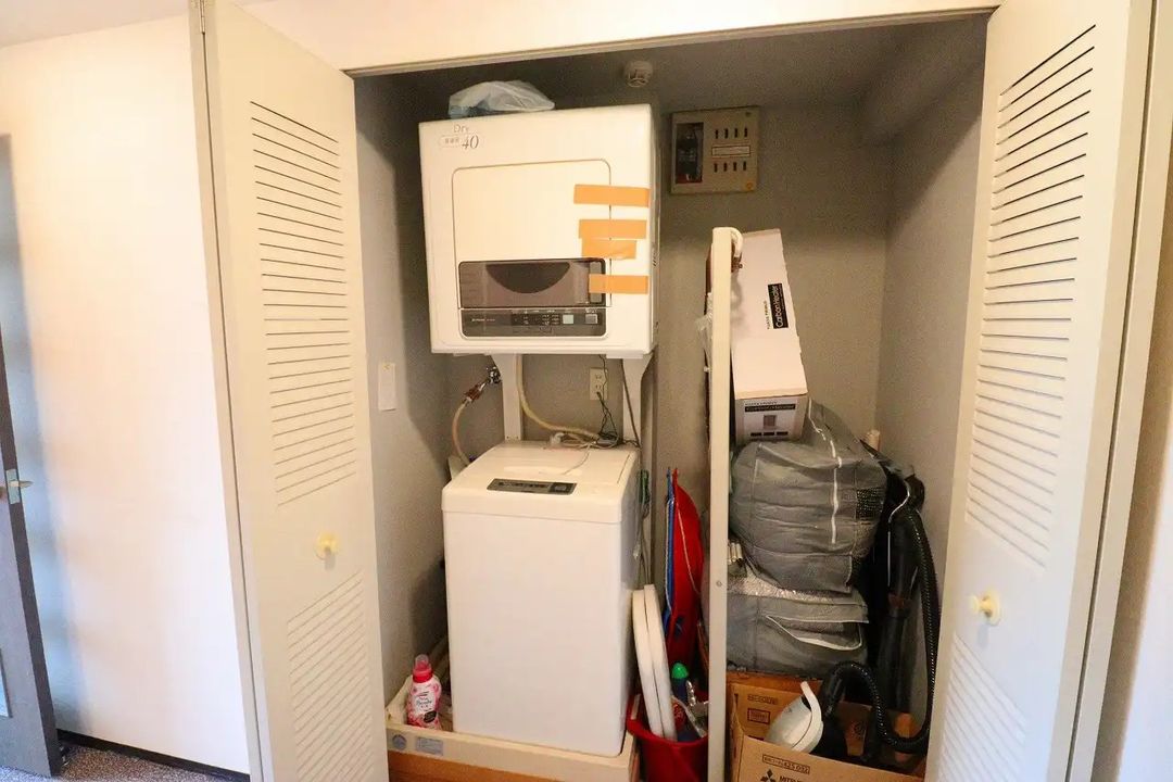 Resort Apartment with Onsen & Pool in Yuzawa, Niigata - Thumbnail 2