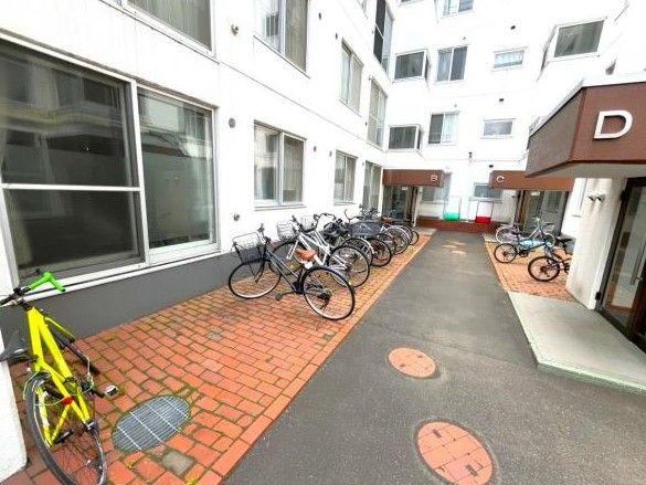 2LDK 51m² Apartment for Sale in Sapporo Toyohira-ku - Thumbnail 2