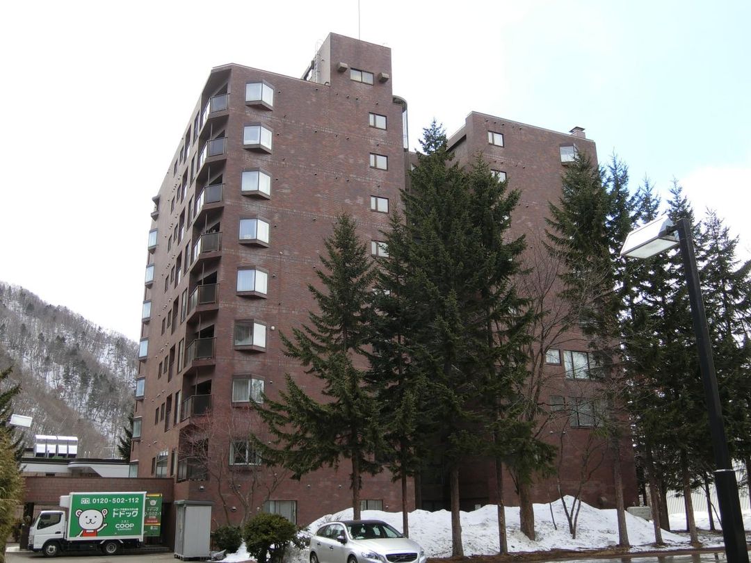 2LDK Apartment for Sale in Jozankei Onsen, Sapporo - Thumbnail 2