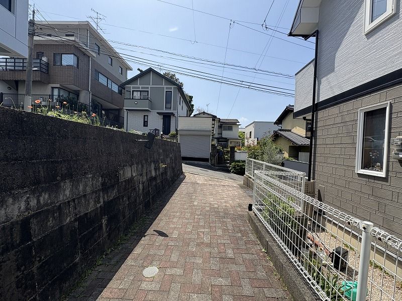 4LDK Resale House in Heiwa, Minami-ku, Fukuoka City - Thumbnail 2