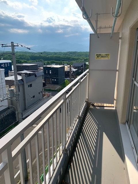 2DK Apartment for Sale in Sapporo Minami-ku, 50.11m² - Thumbnail 3