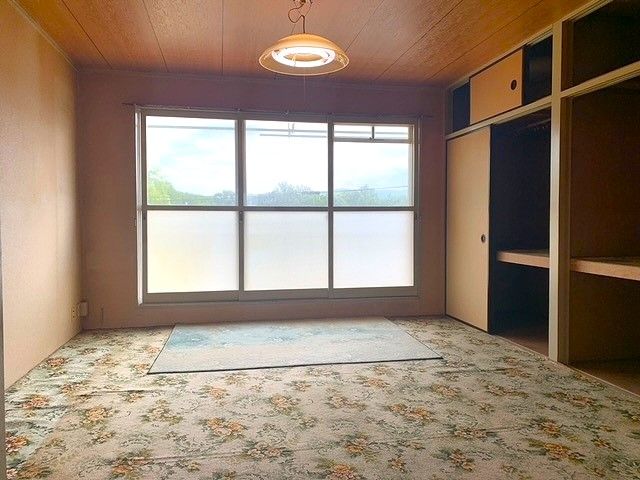 2DK Apartment for Sale in Sapporo Minami-ku, 50.11m² - Thumbnail 2