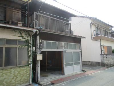 Compact House with Garage in Yawatahama — Image 1, Yawatahama, Ehime