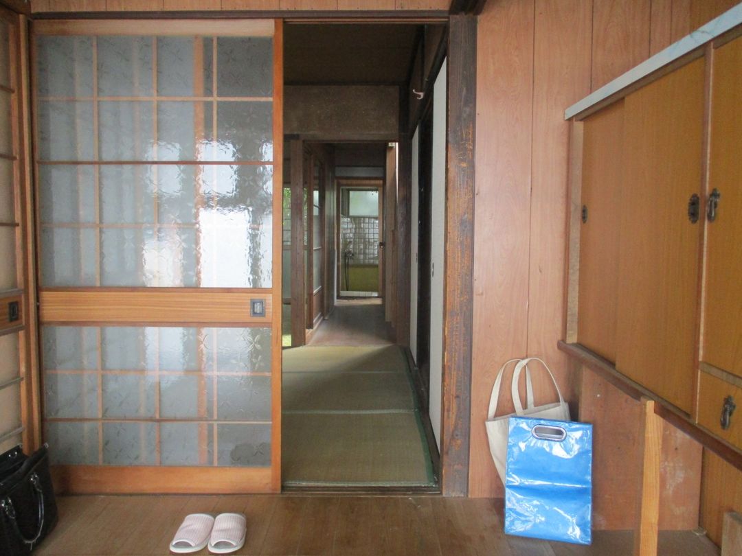 Compact House with Garage in Yawatahama - Thumbnail 4
