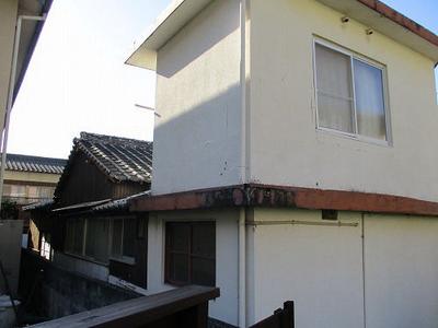 A streetscape with a nostalgic atmosphere! Just a short walk and you'll see the sea right in front of you! | Yawatahama City Immigration and Settlement Support Portal Site — Image 1, Yawatahama, Ehime