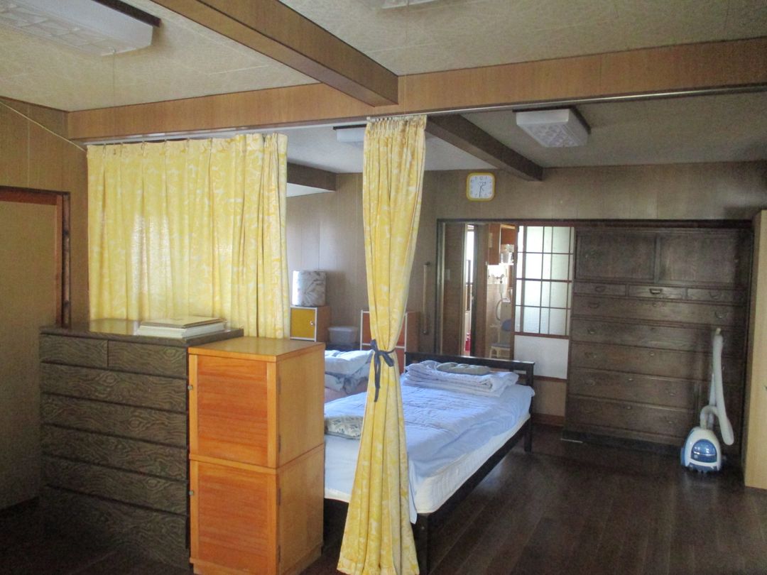 Spacious 5DK House Near School in Yawatahama - Thumbnail 2