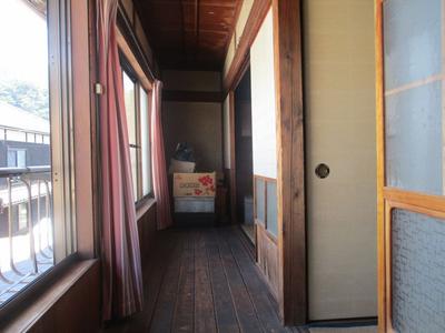 Spacious 5DK House Near School in Yawatahama — Image 4, Yawatahama, Ehime