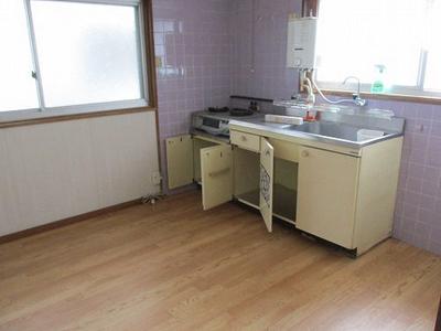 Kawanouchi district! Affordable house along the national highway ｜ Yawatahama City Immigration and Settlement Support Portal Site — Image 3, Yawatahama, Ehime