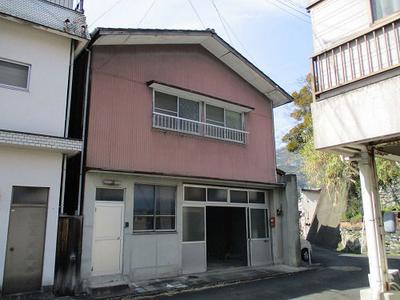 300 meters from Yawatahama City Hall! A steel-framed house in the city! | Yawatahama City Immigration and Settlement Support Portal Site — Image 1, Yawatahama, Ehime