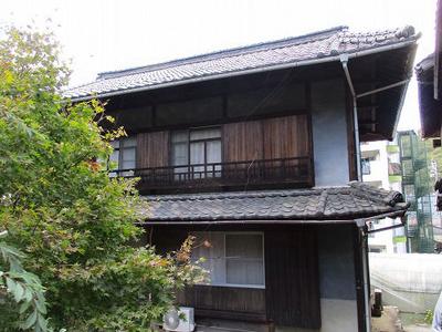 Buy a house in the Shohaku district and renovate it at a good price! There are also two warehouses. | Yawatahama City Immigration and Settlement Support Portal Site — Image 1, Yawatahama, Ehime