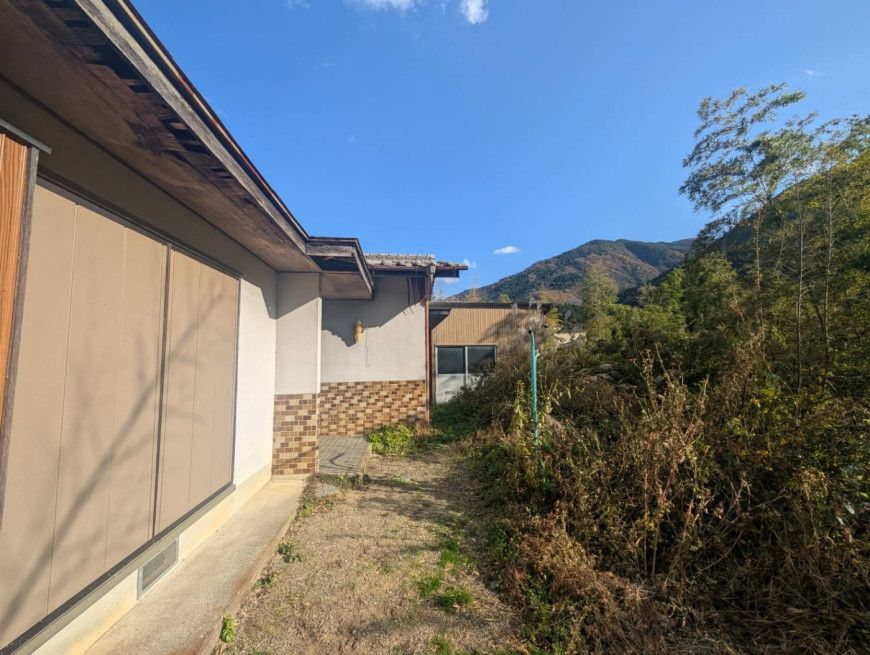 Free Land & House in Miyoshi, Tokushima - Near JR Station & Hospital - Thumbnail 3