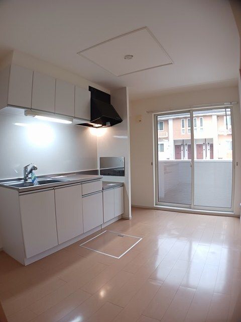 2LDK Apartment for Rent in Onomichi, Hiroshima - Thumbnail 4