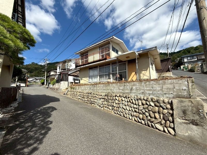 5DK House for Sale in Asakita-ku, Hiroshima - 95.62m² - Thumbnail 2