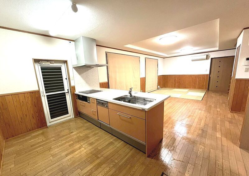 Stylish Log House-Style Detached Home in Oda City, Shimane - Thumbnail 4